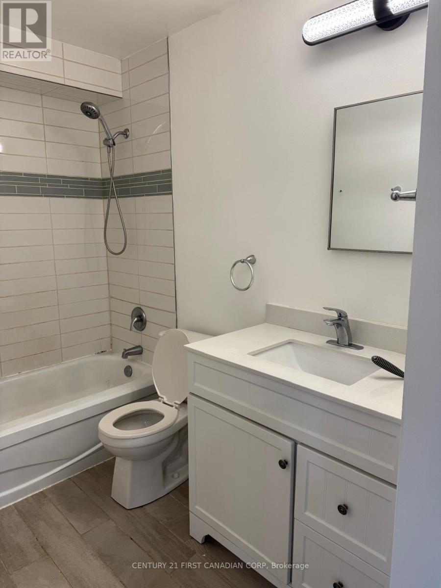 1096 Jalna Boulevard, London South, Ontario  N6E 3B8 - Photo 13 - X12941098