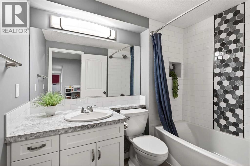 186 Covecreek Place NE, Calgary, Alberta  T3K 0L3 - Photo 39 - A2294333