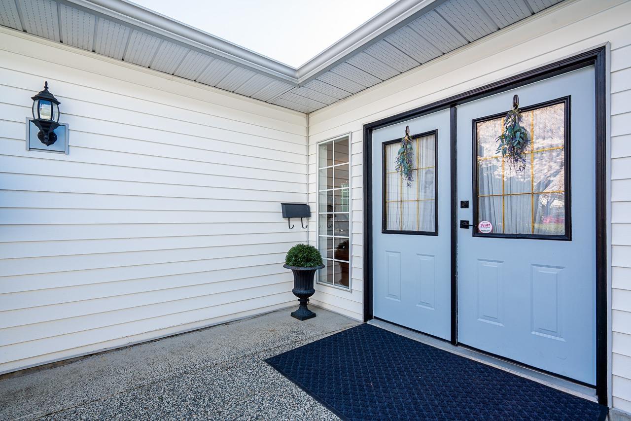 5935 169a Street, Surrey, British Columbia  V3S 6Y6 - Photo 2 - R3105514