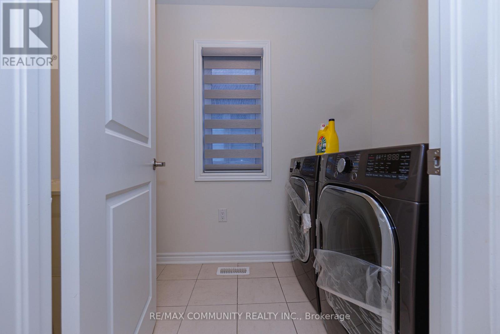 51 Cisco Drive, Whitby, Ontario  L1P 0M2 - Photo 13 - E12941040