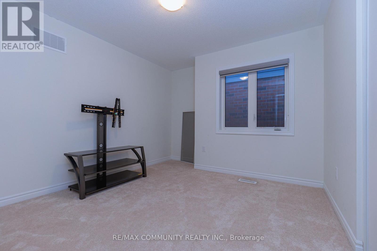 51 Cisco Drive, Whitby, Ontario  L1P 0M2 - Photo 14 - E12941040