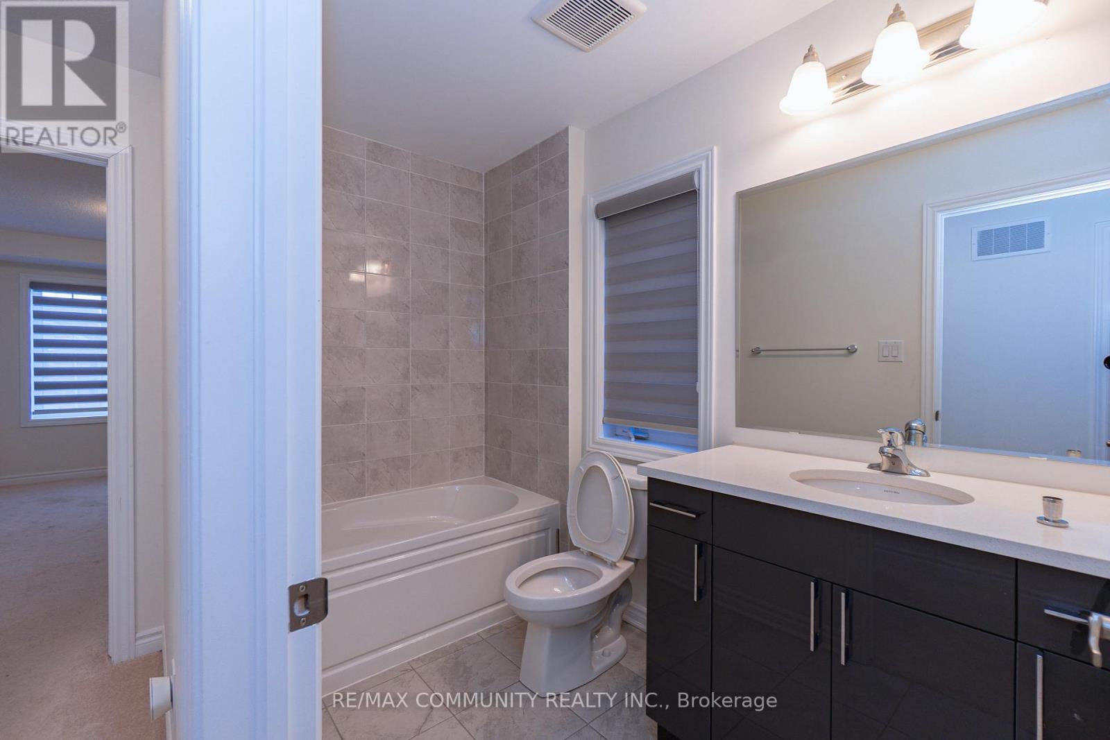 51 Cisco Drive, Whitby, Ontario  L1P 0M2 - Photo 16 - E12941040