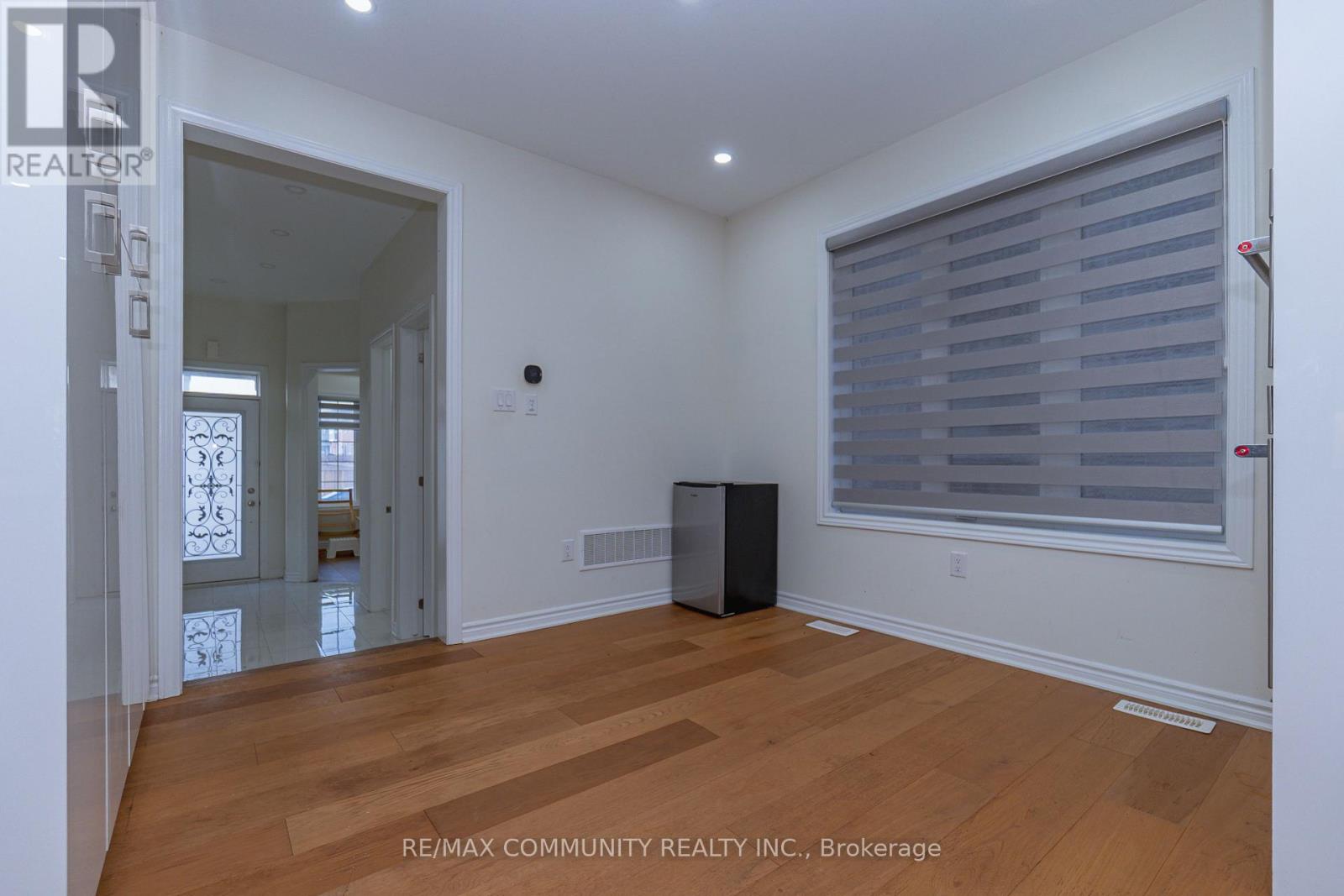 51 Cisco Drive, Whitby, Ontario  L1P 0M2 - Photo 6 - E12941040