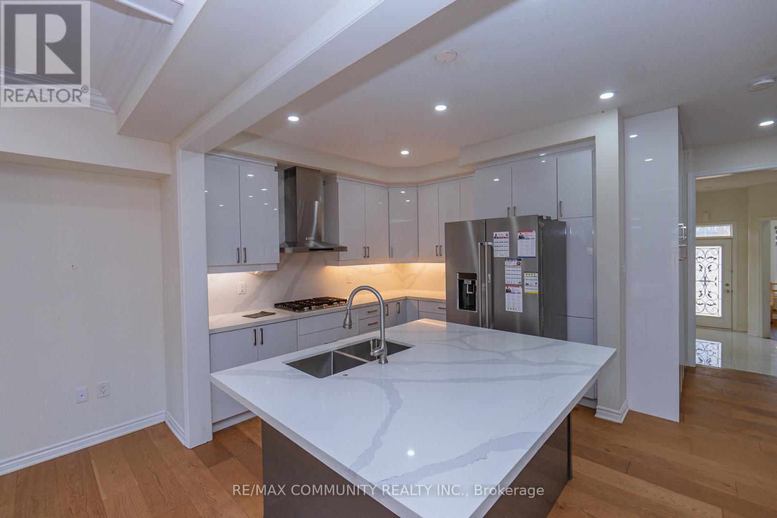 51 Cisco Drive, Whitby, Ontario  L1P 0M2 - Photo 7 - E12941040