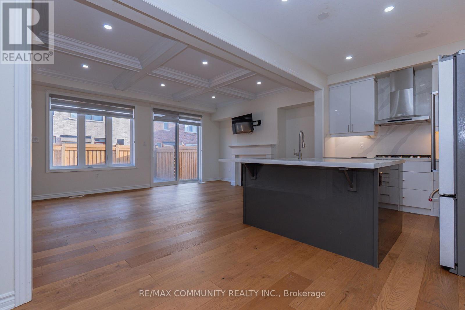 51 Cisco Drive, Whitby, Ontario  L1P 0M2 - Photo 8 - E12941040