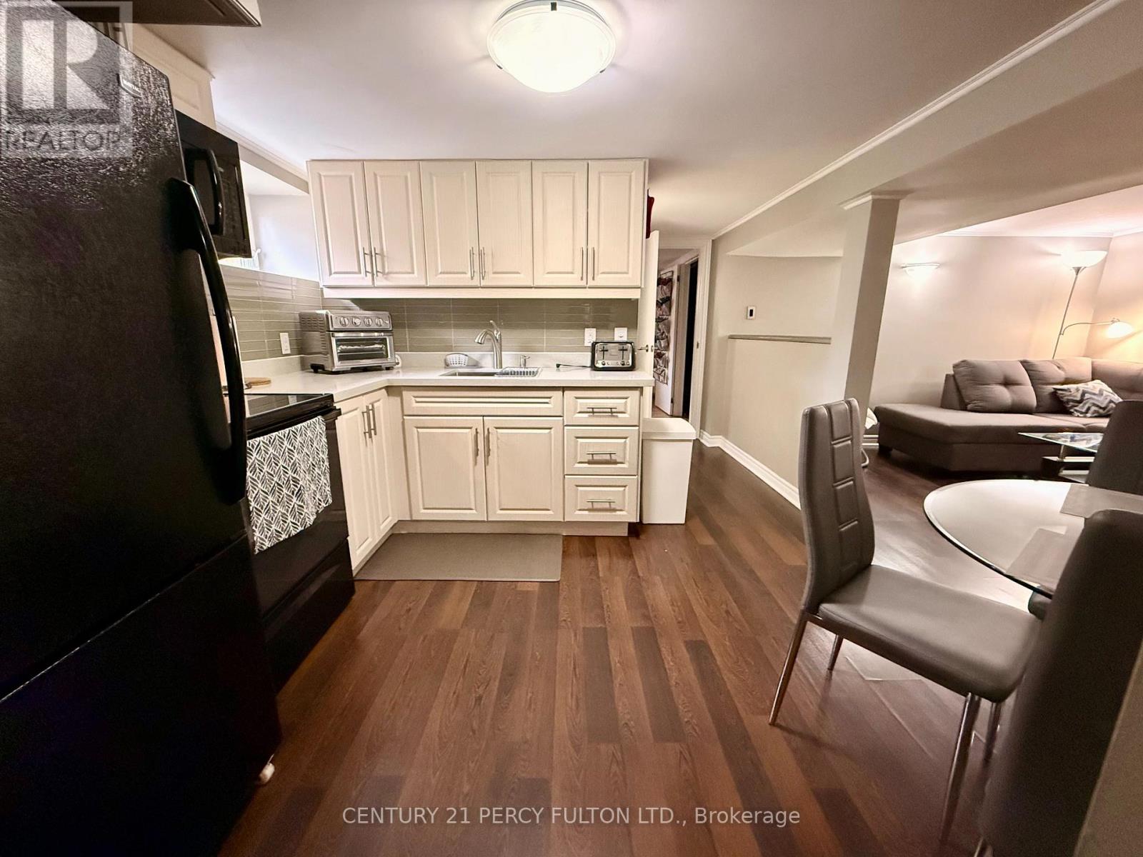 17 Maywood Park, Toronto, Ontario  M1K 2G9 - Photo 2 - E12941102