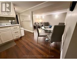 17 MAYWOOD PARK, Toronto, Ontario