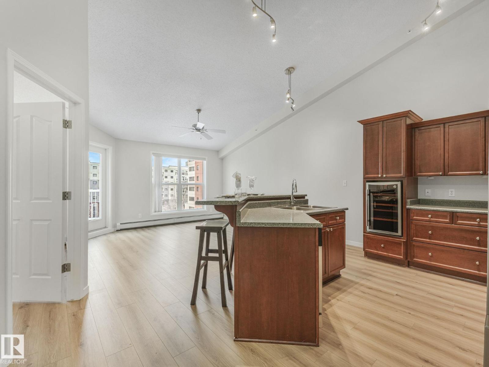 #515 10311 111 St Nw, Edmonton, Alberta  T5K 2Y8 - Photo 2 - E4479908