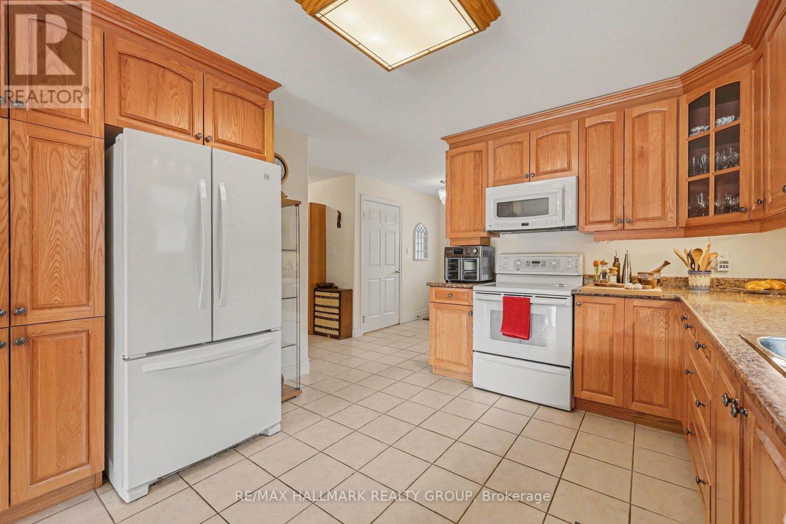 608 Clothier Street E, North Grenville, Ontario  K0G 1J0 - Photo 11 - X12941048