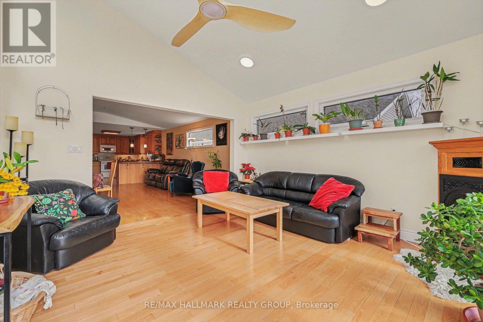 608 Clothier Street E, North Grenville, Ontario  K0G 1J0 - Photo 14 - X12941048