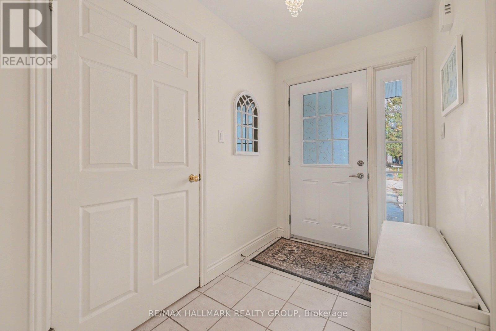 608 Clothier Street E, North Grenville, Ontario  K0G 1J0 - Photo 3 - X12941048