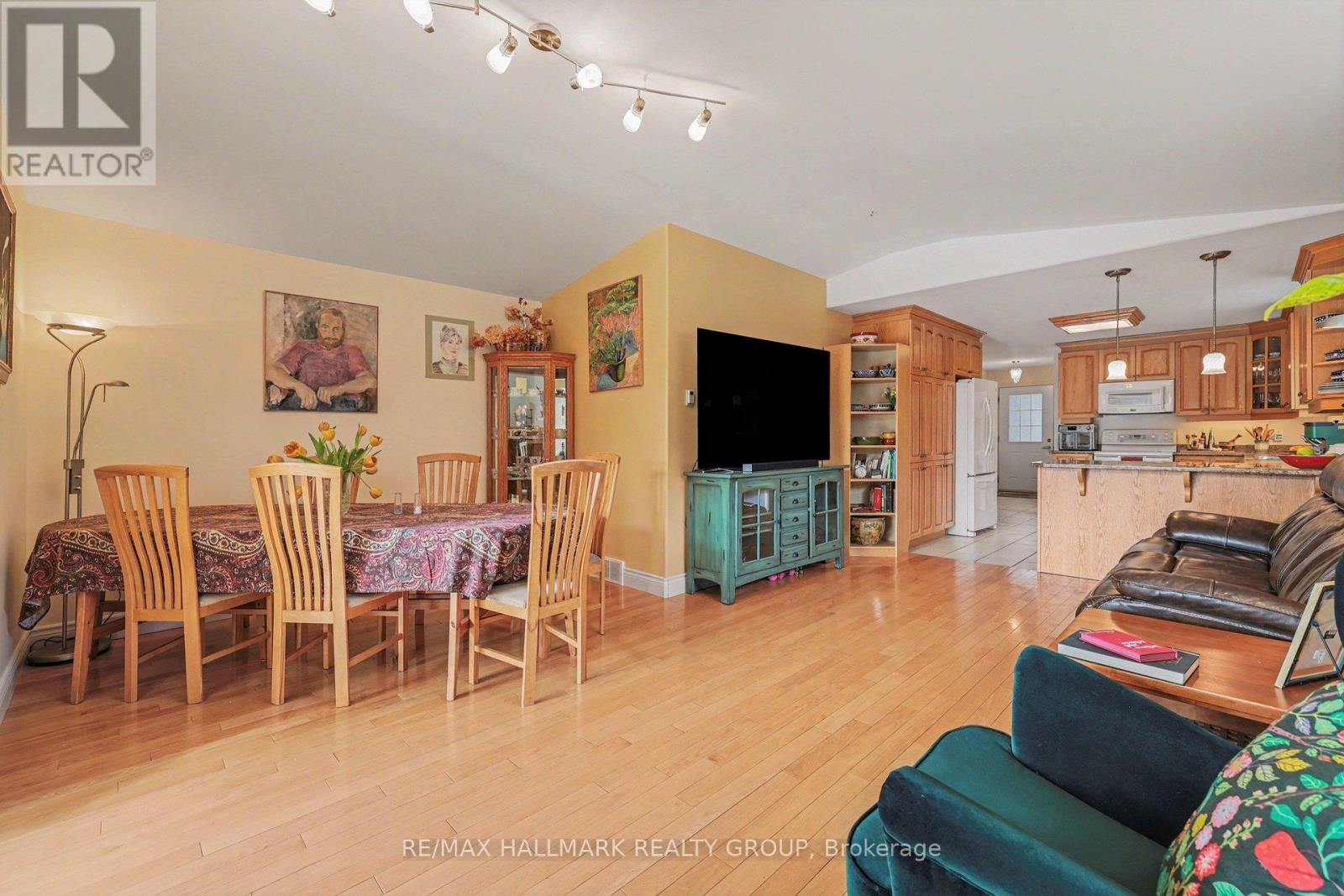 608 Clothier Street E, North Grenville, Ontario  K0G 1J0 - Photo 7 - X12941048