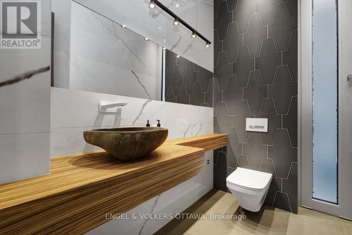 608 Byron Avenue, Ottawa, Ontario  K2A 0E5 - Photo 16 - X12941128