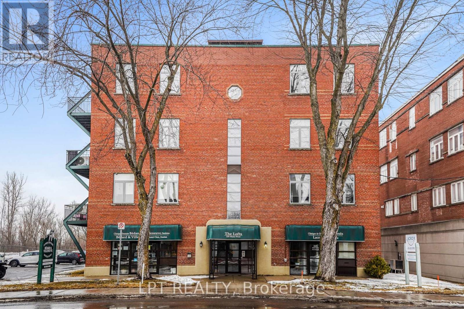 225 Main Street W, Hawkesbury, Ontario  K6A 3R7 - Photo 2 - X12941190