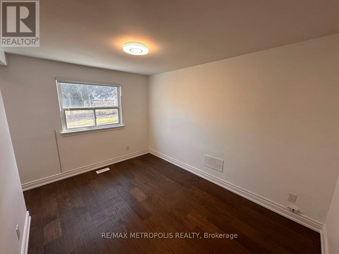 9 Gladiator Road, Markham, Ontario  L3P 1J1 - Photo 4 - N12941130