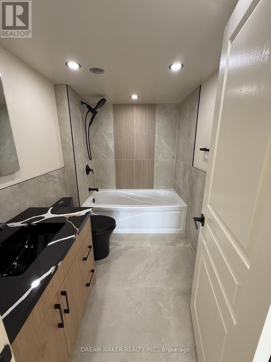 310 - 9017 Leslie Street, Richmond Hill, Ontario  L4B 4R8 - Photo 22 - N12941138