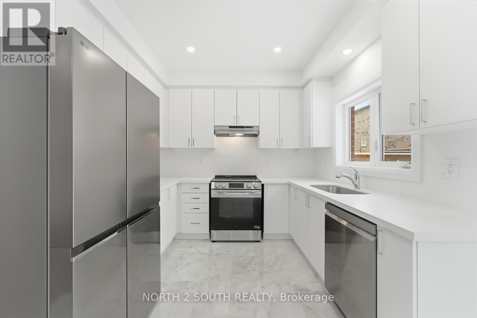 36 Virro Court, Vaughan, Ontario  L4H 5G5 - Photo 11 - N12941214