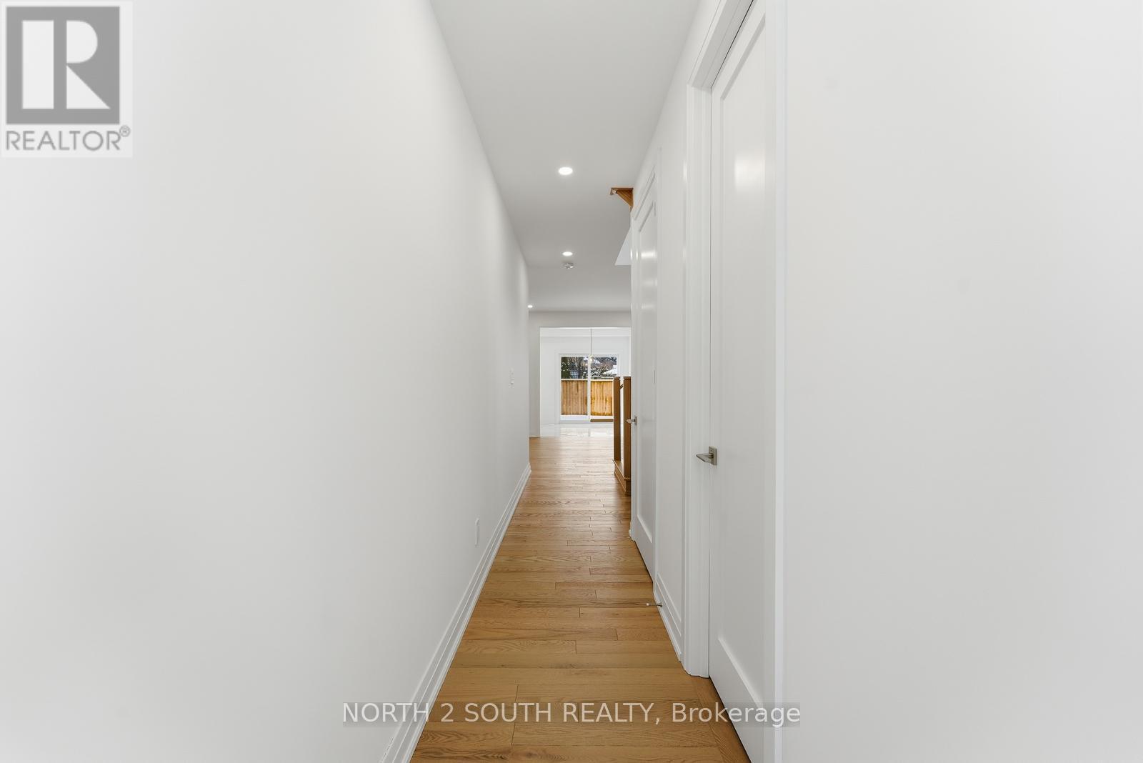 36 Virro Court, Vaughan, Ontario  L4H 5G5 - Photo 3 - N12941214