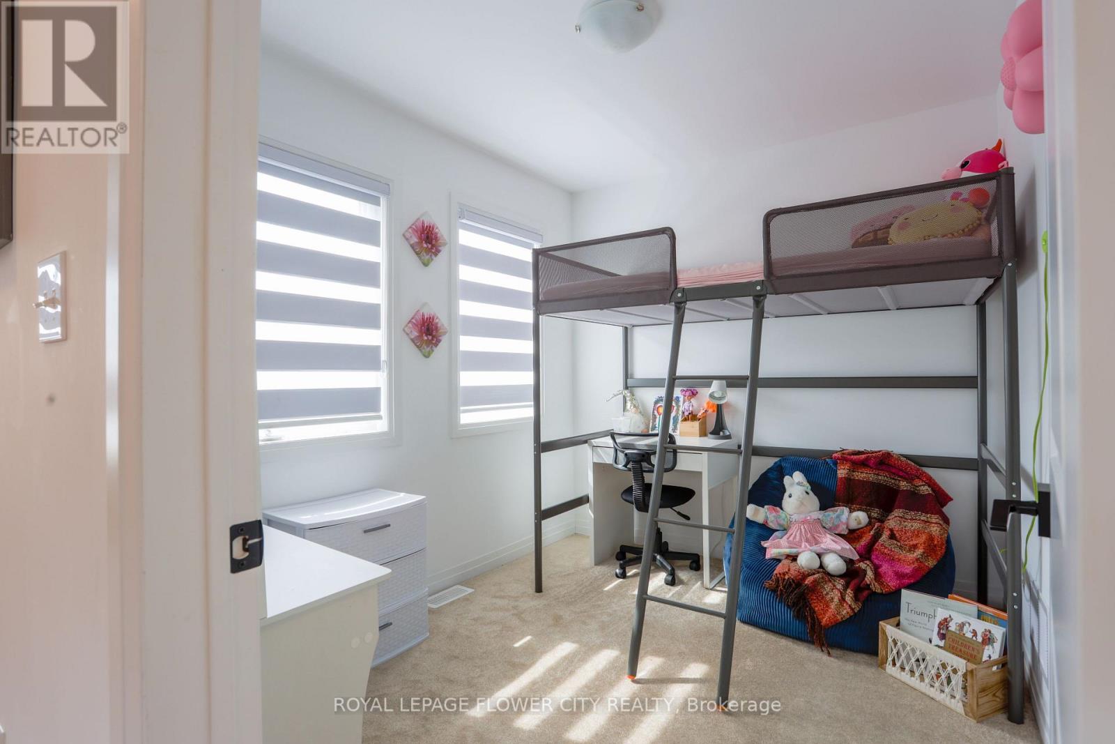 16 Fairlane Avenue, Barrie (Painswick South), Ontario  L9J 0M9 - Photo 17 - S12941022