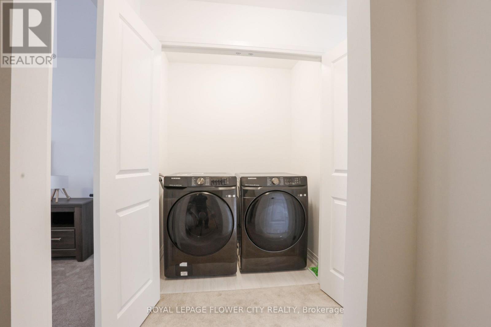 16 Fairlane Avenue, Barrie (Painswick South), Ontario  L9J 0M9 - Photo 21 - S12941022