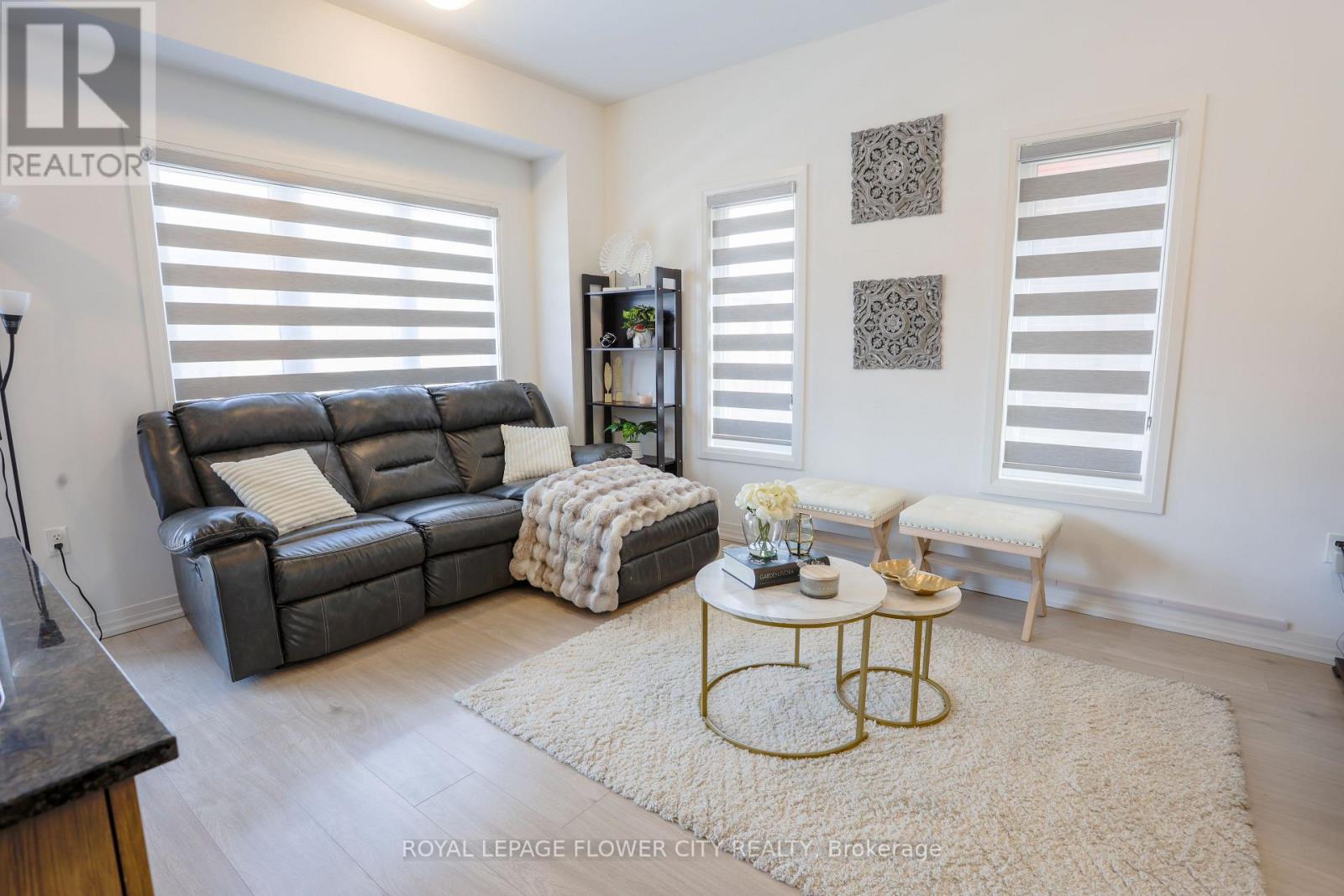 16 Fairlane Avenue, Barrie (Painswick South), Ontario  L9J 0M9 - Photo 7 - S12941022