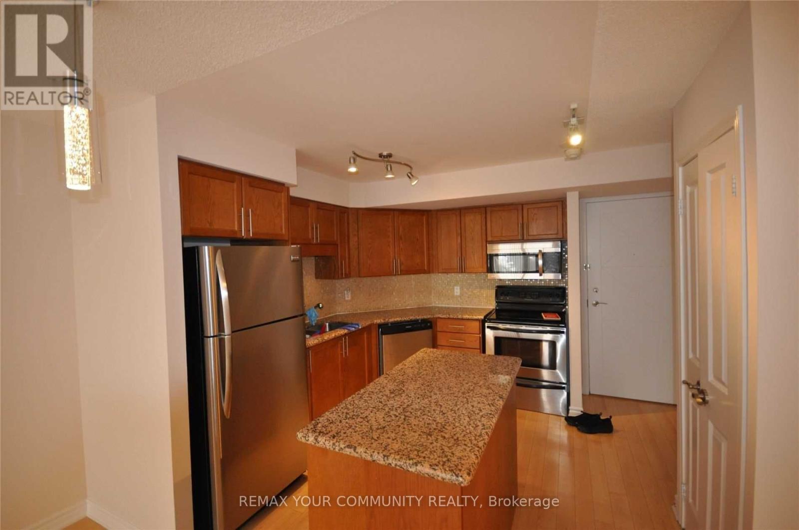 - - 18 Harding Boulevard, Richmond Hill, Ontario L4C 0T3 - Photo 6 - N12938952