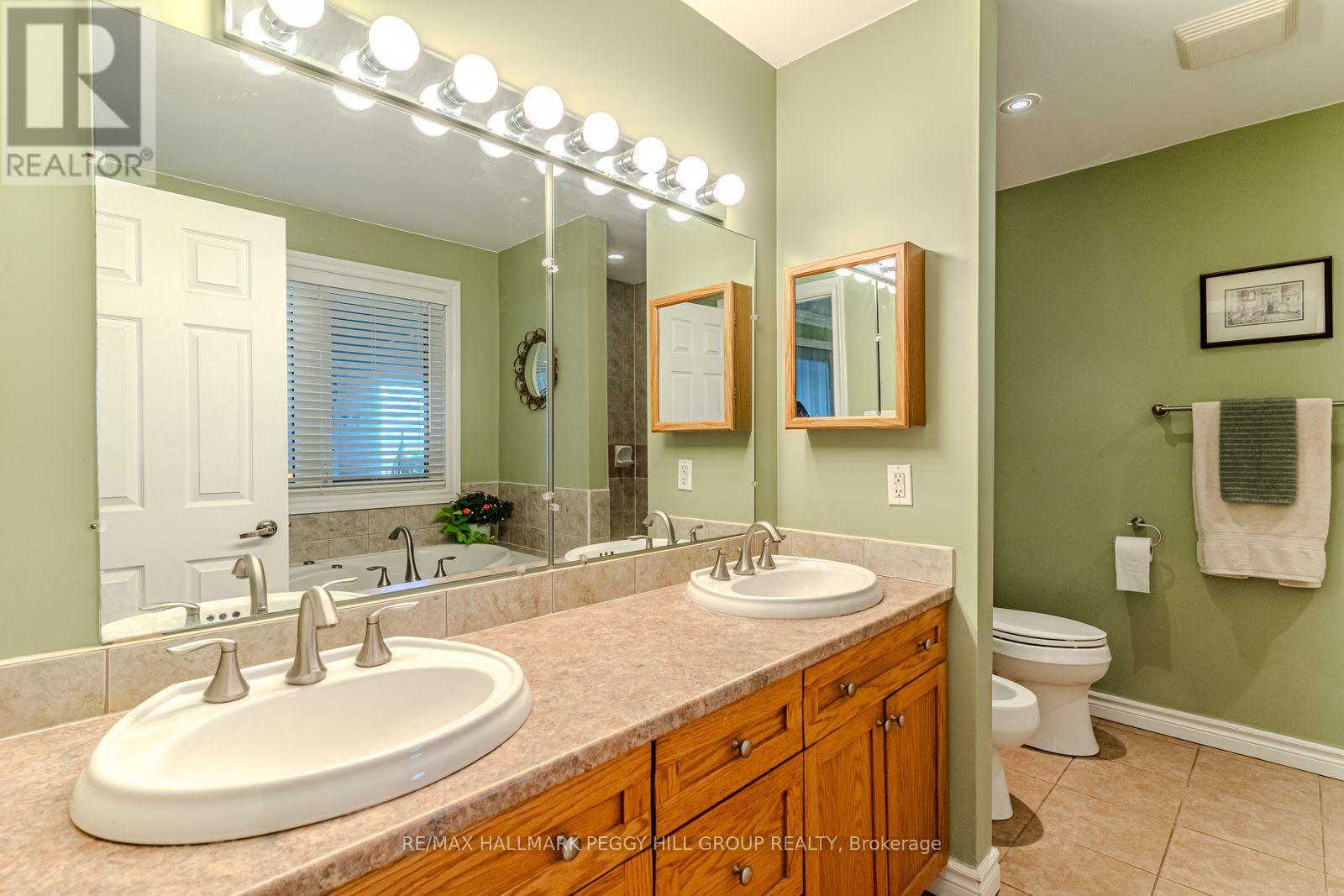 383 Peek-A-Boo Trail, Tiny, Ontario  L9M 0B3 - Photo 15 - S12930116