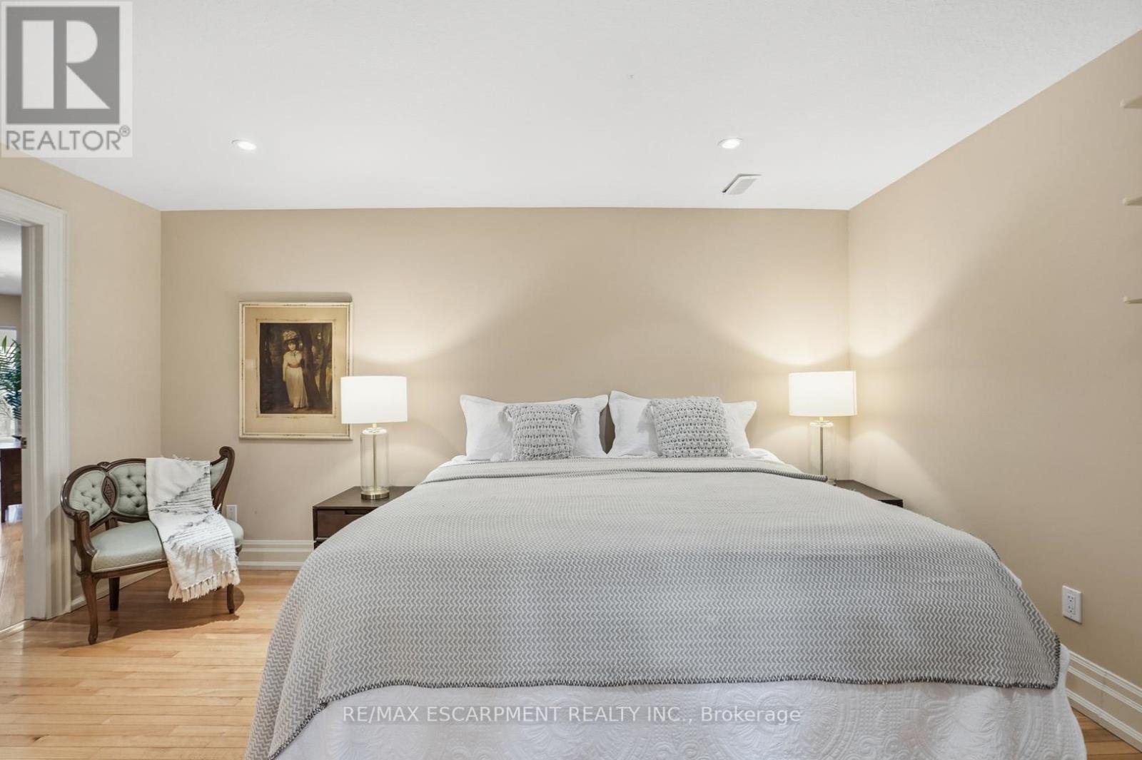 1987 Snake Road, Burlington, Ontario  L7P 4Y1 - Photo 45 - W12929810