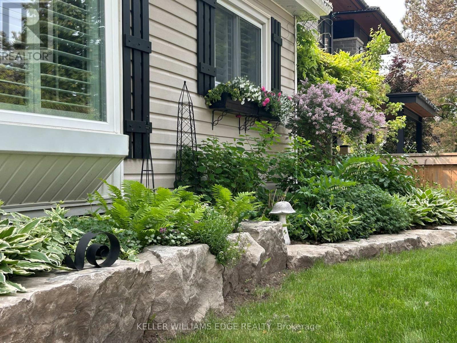 220 Townsend Avenue, Burlington, Ontario  L7T 1Z4 - Photo 42 - W12936376