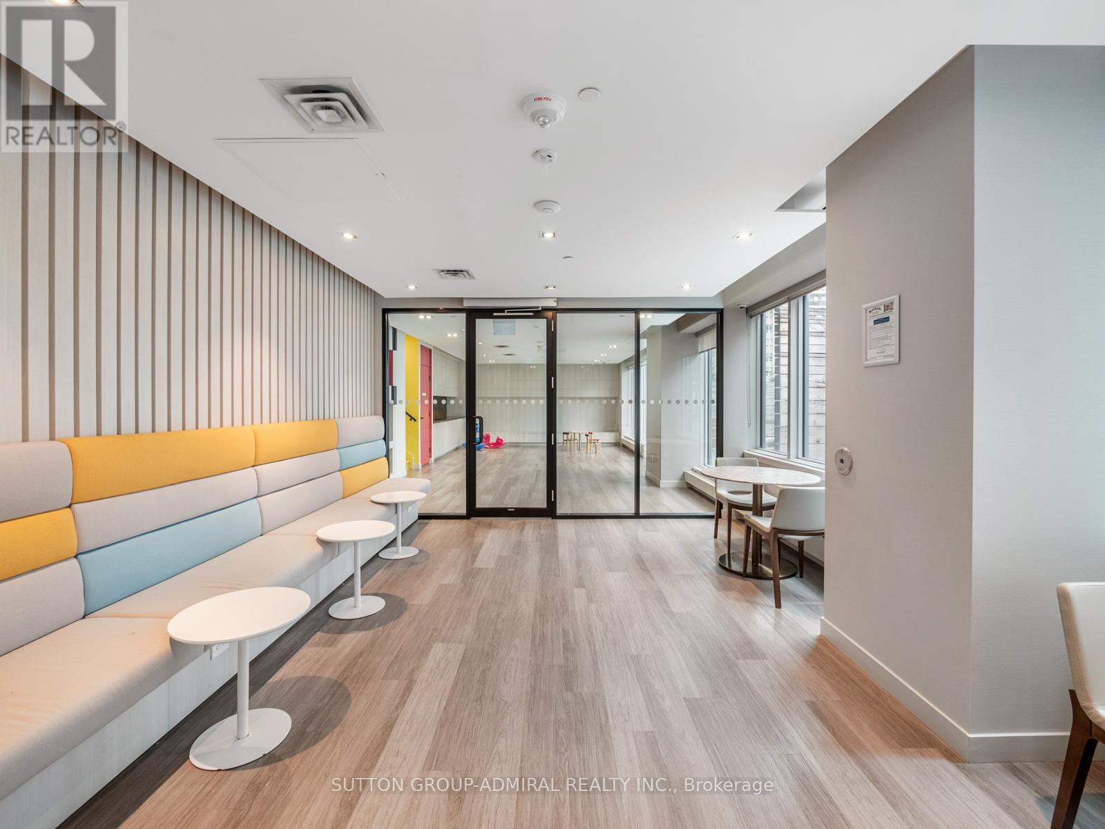 3209 - 4065 Confederation Parkway, Mississauga, Ontario  L5B 4N1 - Photo 31 - W12934068