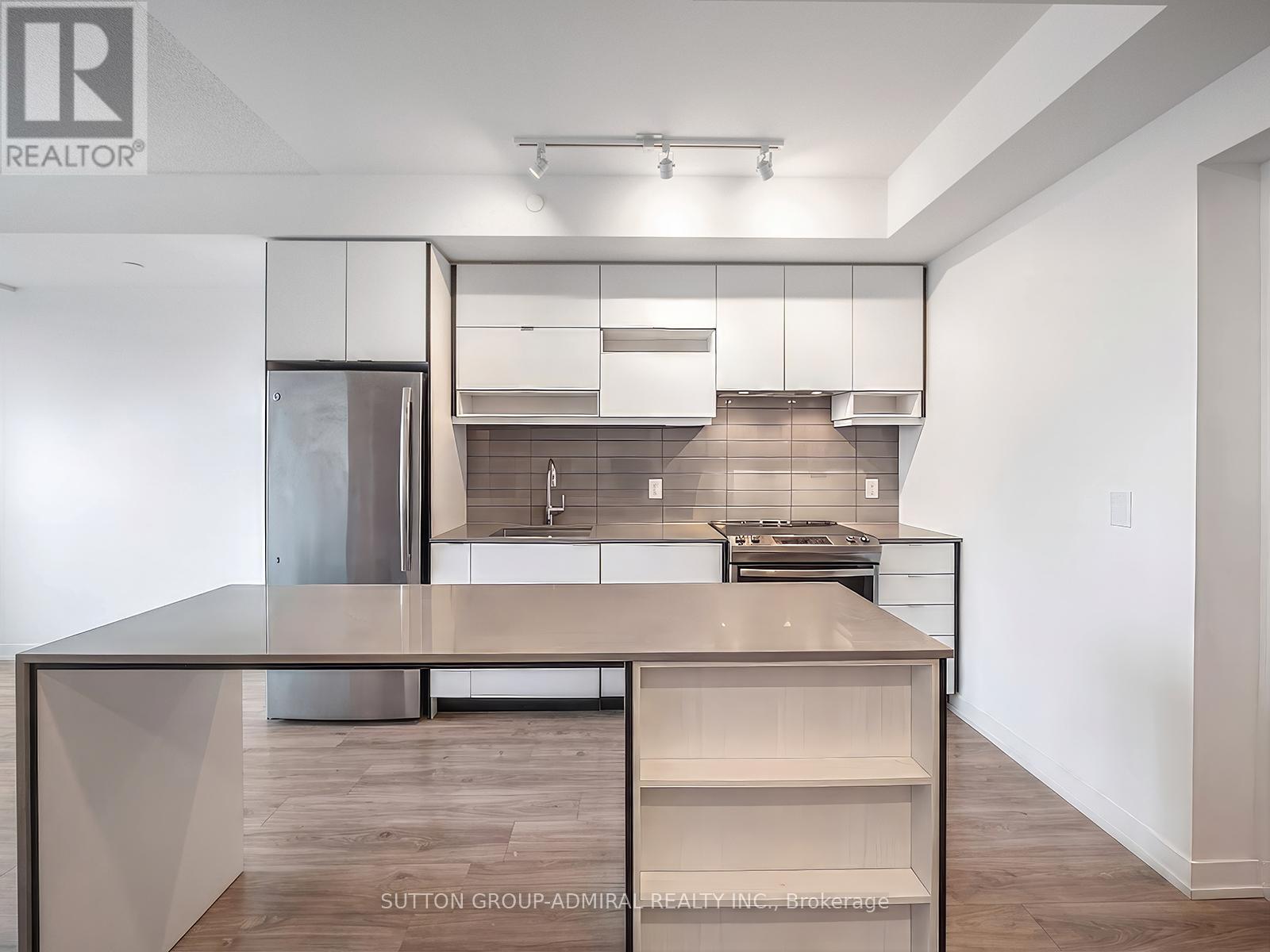 3209 - 4065 Confederation Parkway, Mississauga, Ontario  L5B 4N1 - Photo 10 - W12934068