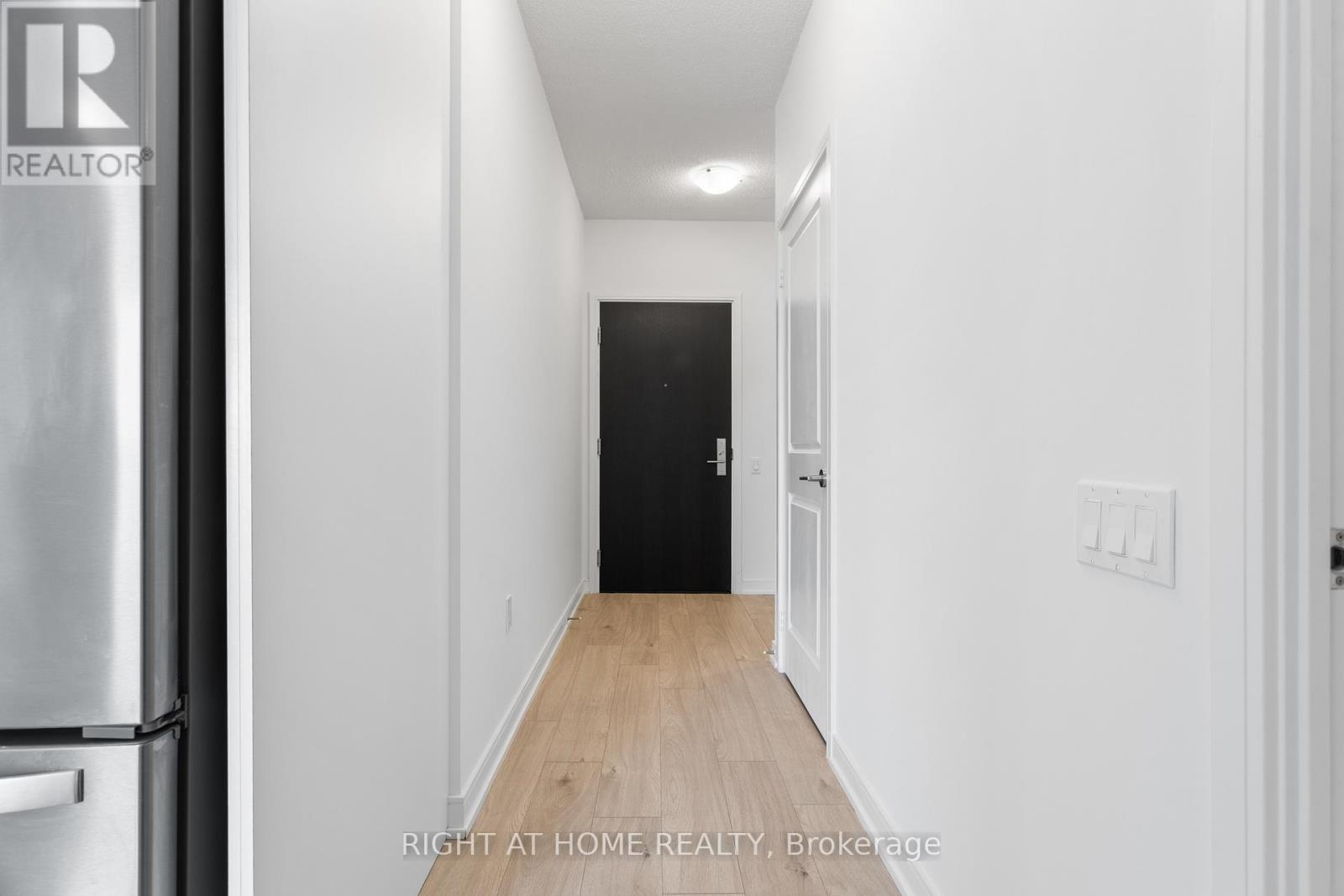 2203 - 8 Nahani Way, Mississauga, Ontario  L4Z 0C6 - Photo 3 - W12941204