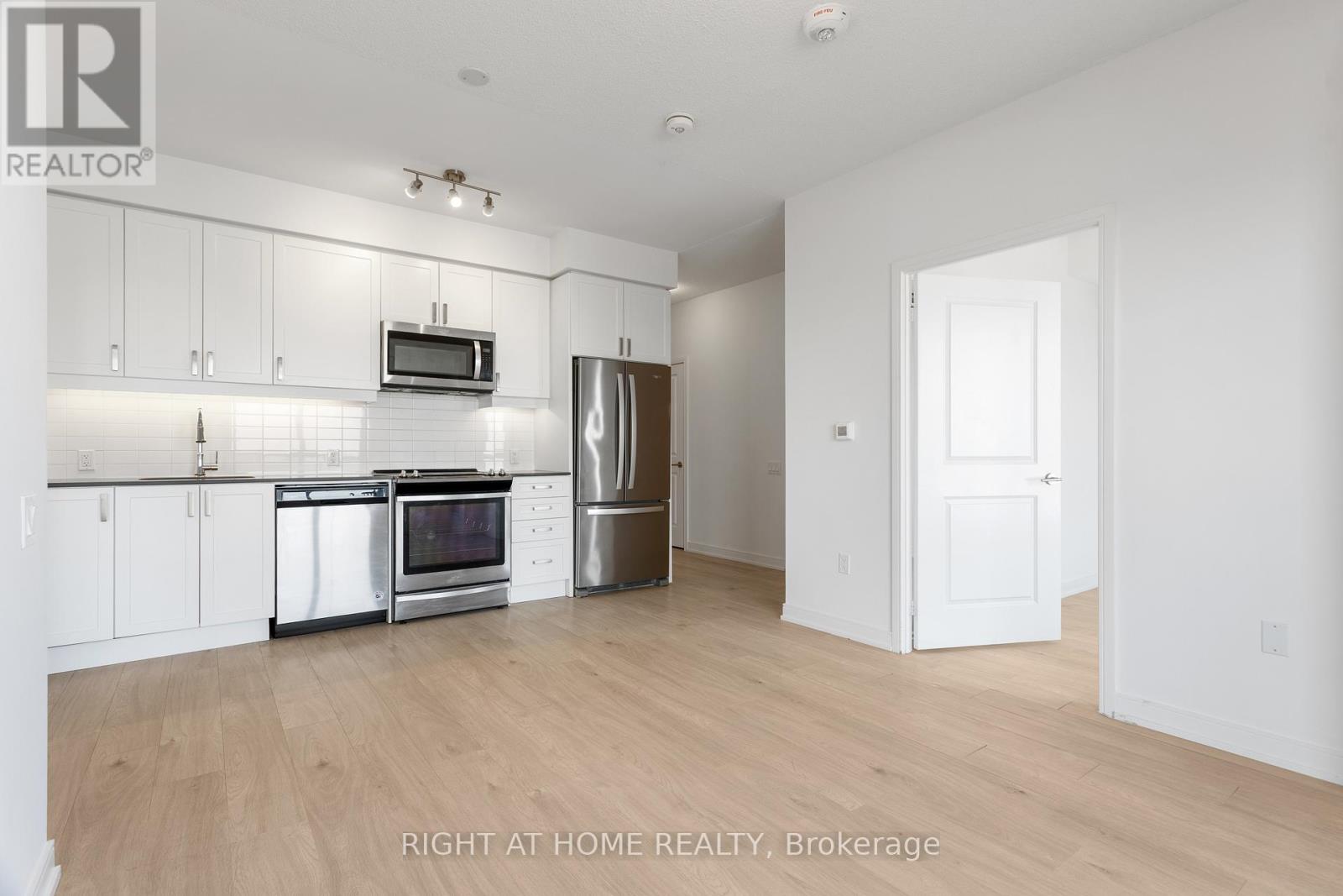 2203 - 8 Nahani Way, Mississauga, Ontario  L4Z 0C6 - Photo 9 - W12941204