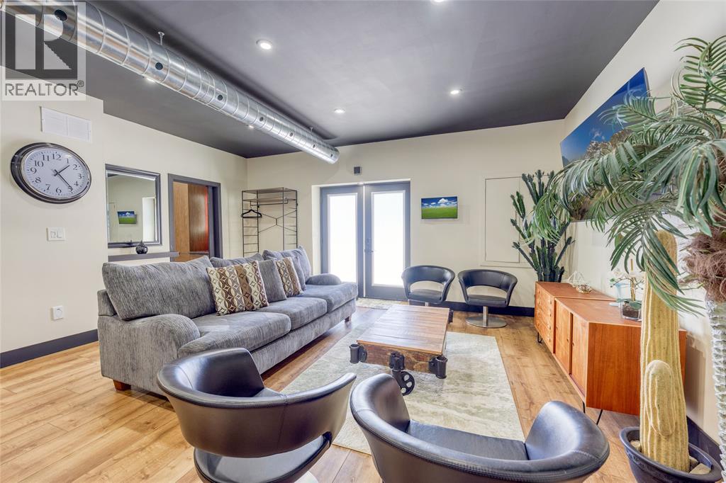 747 Broadway Street, Plympton-Wyoming, Ontario  N0N 1T0 - Photo 31 - 26006632