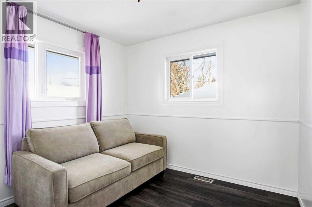 1122 Centre Street, Carstairs, Alberta  T0M 0N0 - Photo 14 - A2294697