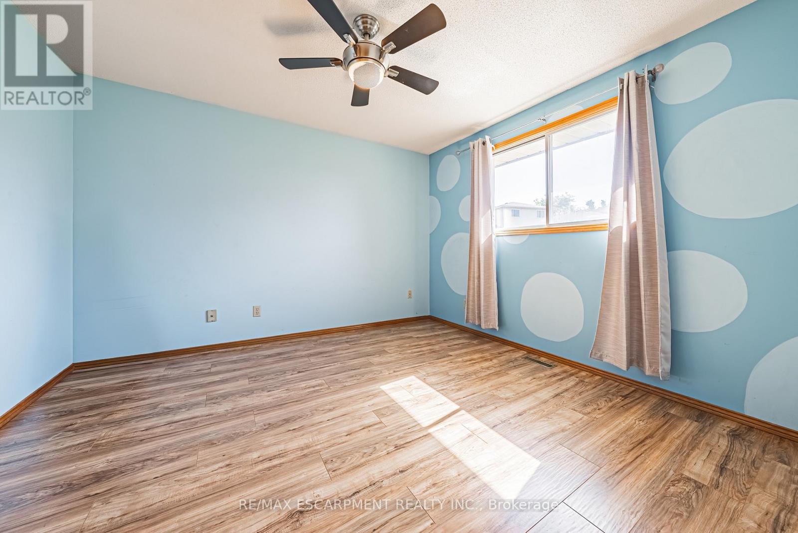 19 Glenhaven Court, Hamilton, Ontario  L9C 7G4 - Photo 18 - X12941026