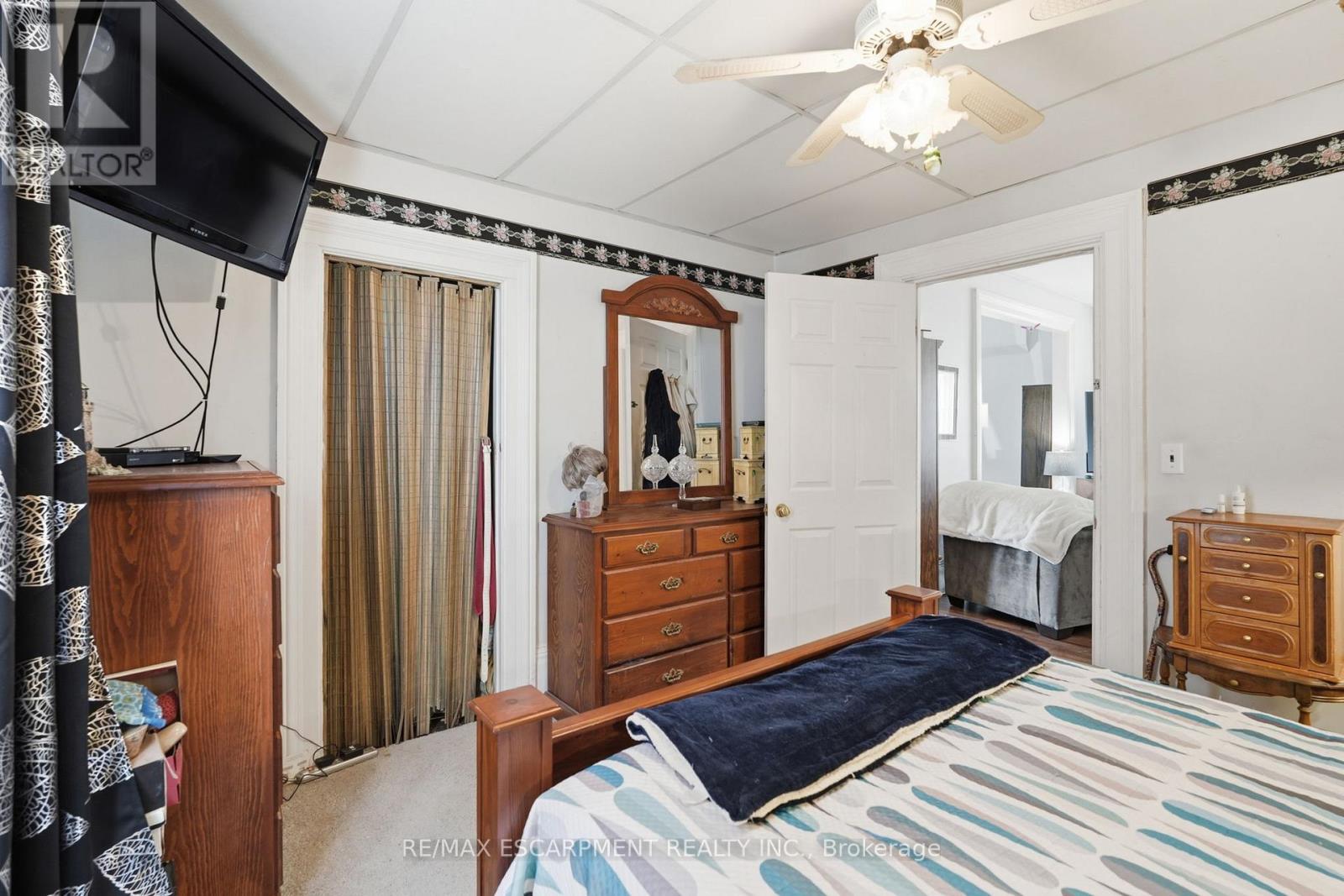 56 Victoria Street, Brantford, Ontario  N3S 3K2 - Photo 15 - X12941038