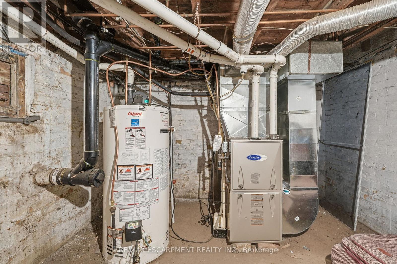 56 Victoria Street, Brantford, Ontario  N3S 3K2 - Photo 21 - X12941038