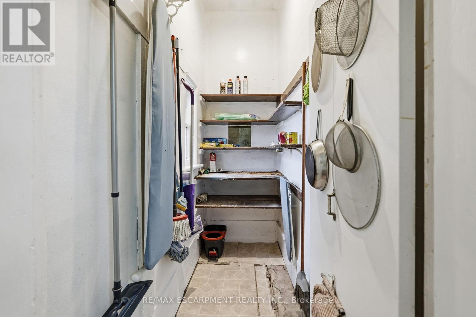 56 Victoria Street, Brantford, Ontario  N3S 3K2 - Photo 23 - X12941038