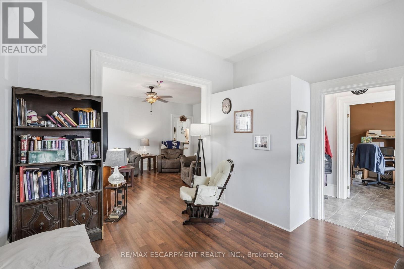 56 Victoria Street, Brantford, Ontario  N3S 3K2 - Photo 7 - X12941038