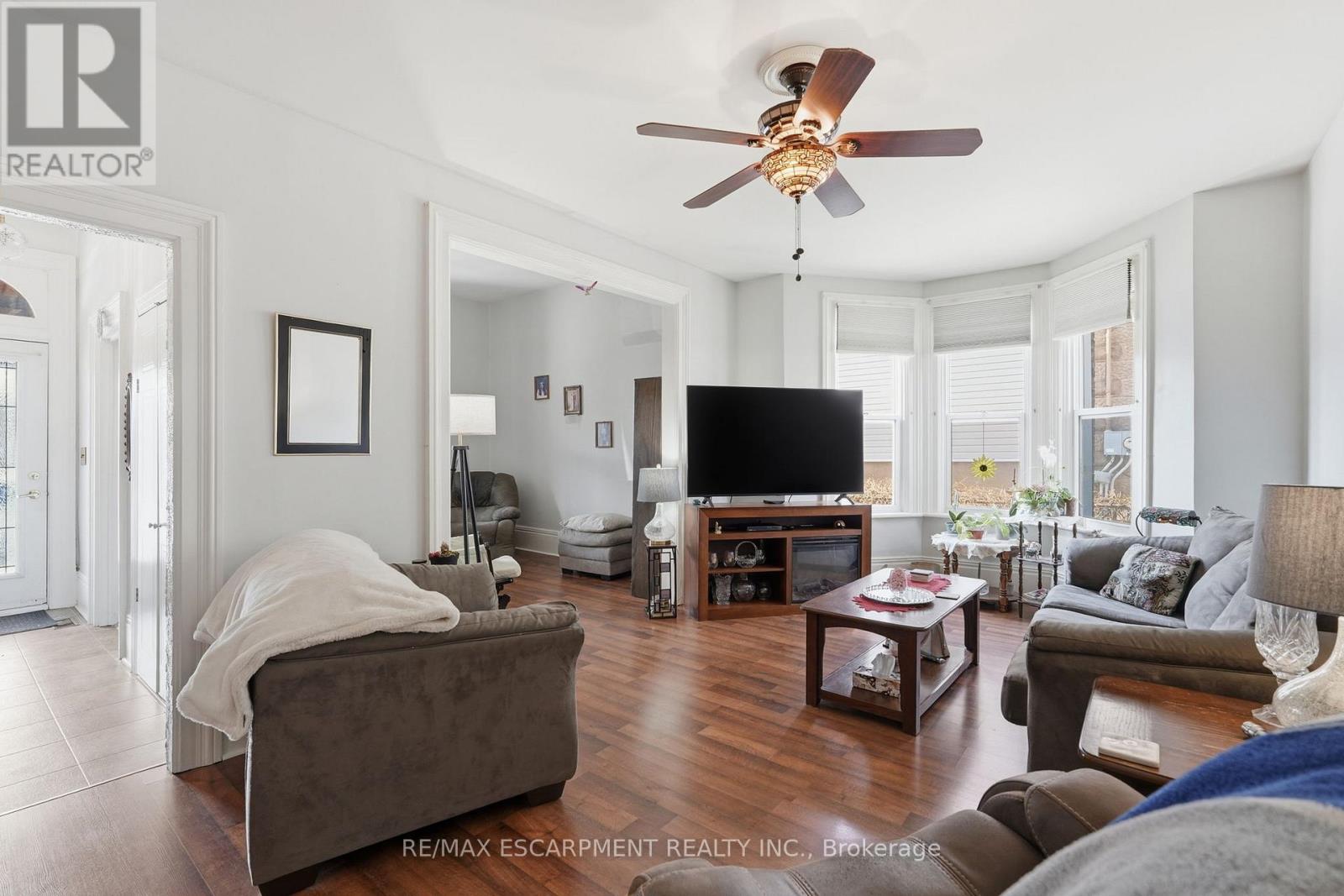 56 Victoria Street, Brantford, Ontario  N3S 3K2 - Photo 8 - X12941038