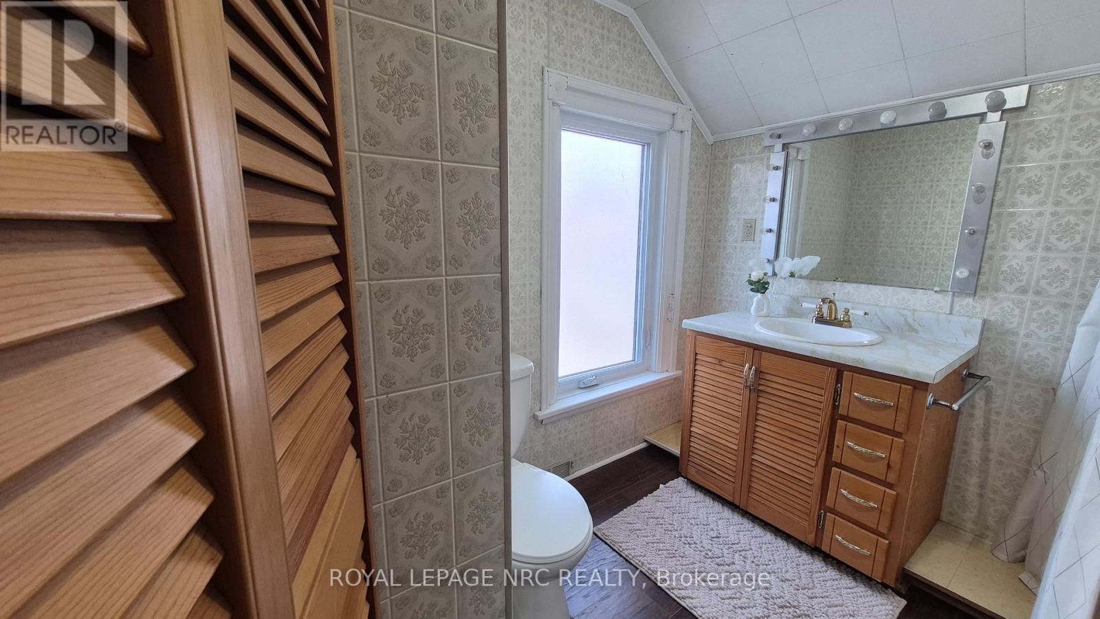 4593 Park Street, Niagara Falls, Ontario  L2E 2R2 - Photo 17 - X12941060