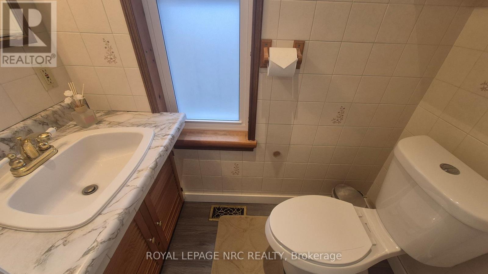 4593 Park Street, Niagara Falls, Ontario  L2E 2R2 - Photo 21 - X12941060