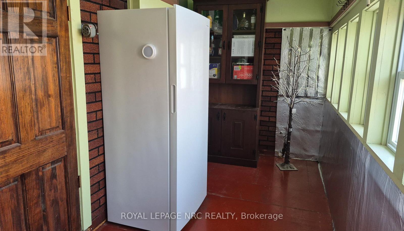 4593 Park Street, Niagara Falls, Ontario  L2E 2R2 - Photo 25 - X12941060