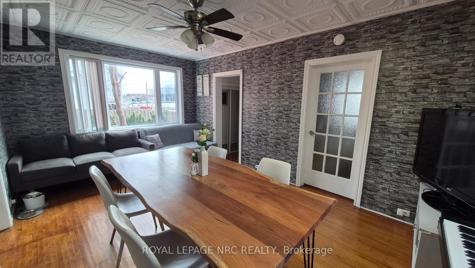 4593 Park Street, Niagara Falls, Ontario  L2E 2R2 - Photo 7 - X12941060