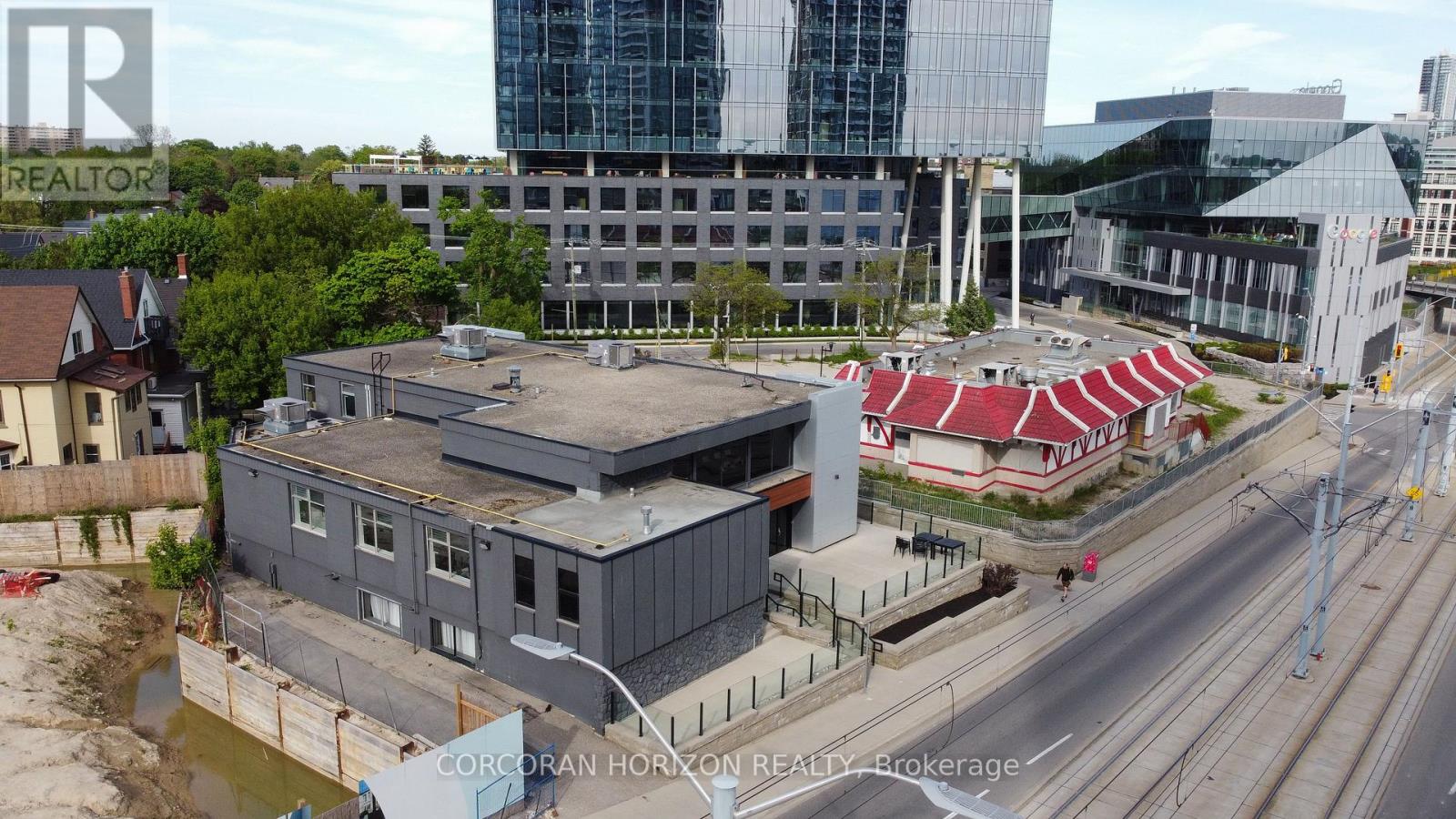 618 King Street W, Kitchener, Ontario  N2G 1C8 - Photo 6 - X12941100