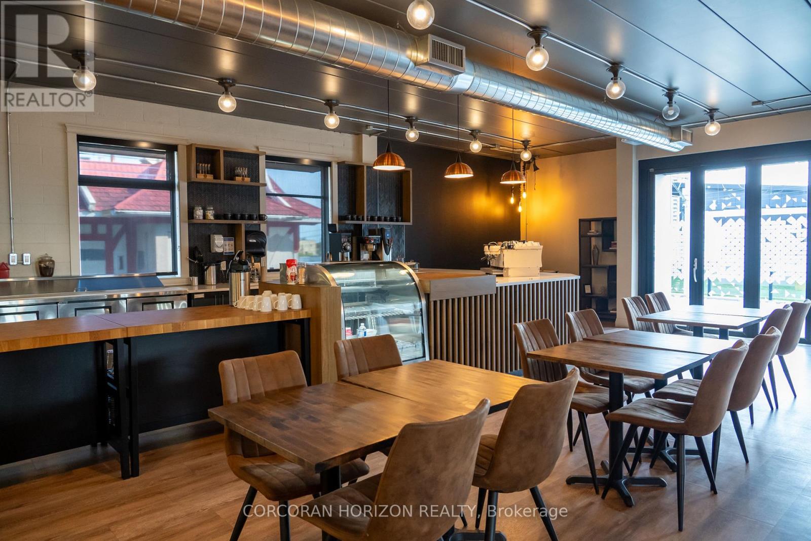 618 King Street W, Kitchener, Ontario  N2G 1C8 - Photo 9 - X12941100