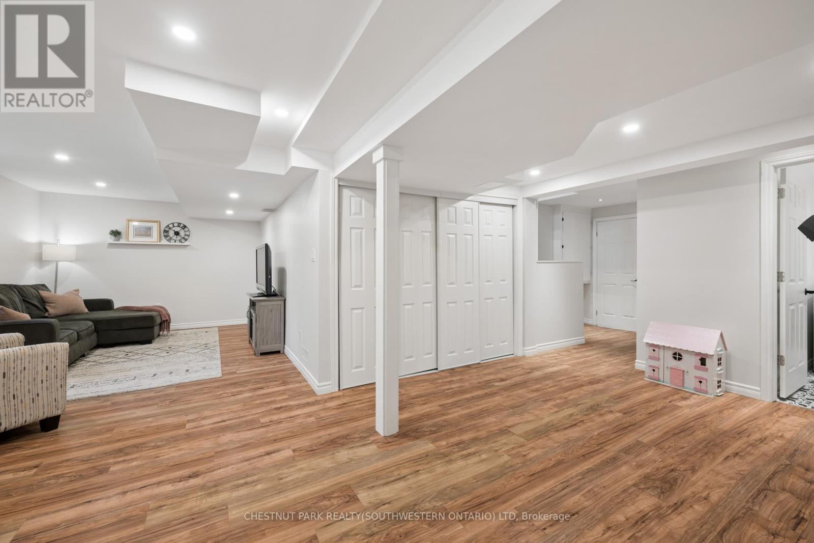 72 Copper Leaf Street, Kitchener, Ontario  N2E 3T5 - Photo 36 - X12941166