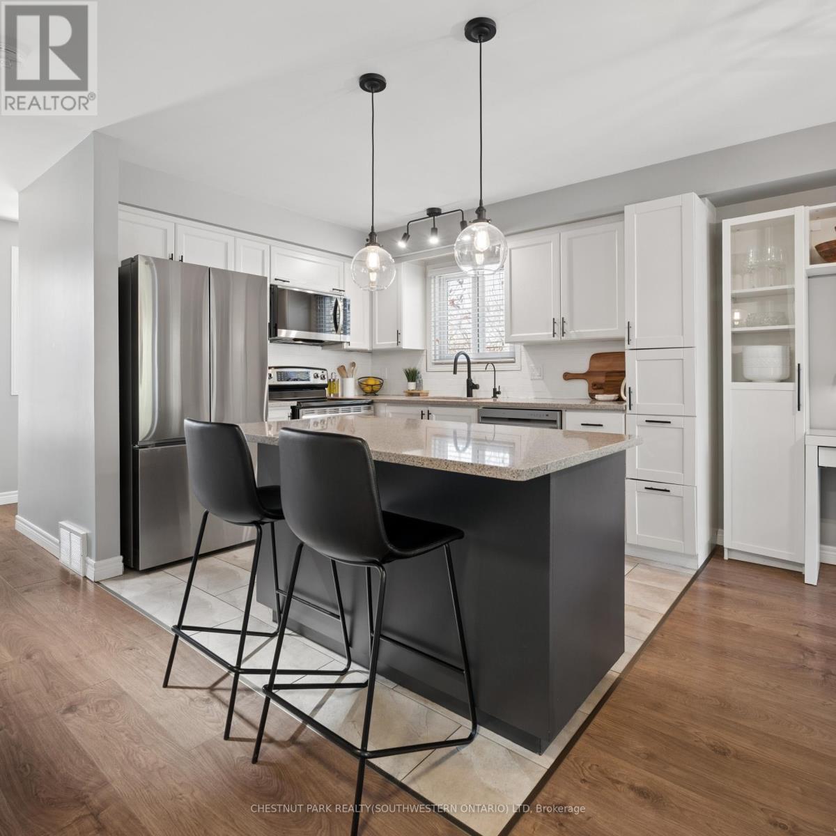 72 Copper Leaf Street, Kitchener, Ontario  N2E 3T5 - Photo 5 - X12941166