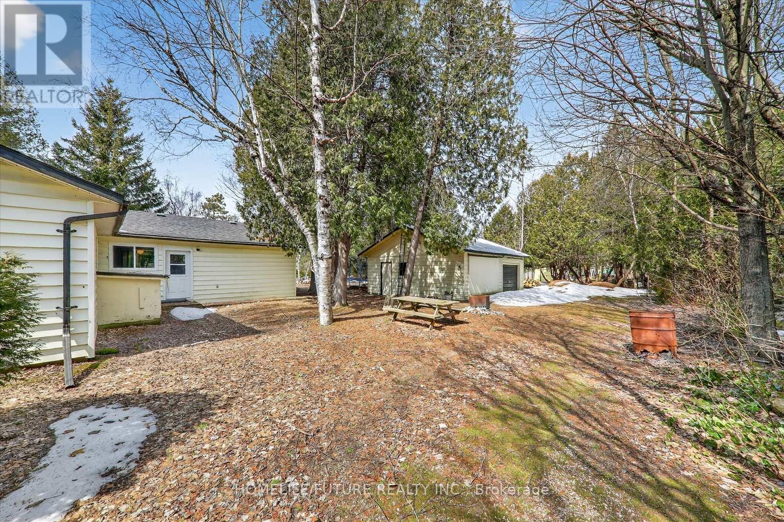 603 Third Avenue N, South Bruce Peninsula, Ontario  N0H 2G0 - Photo 33 - X12941172
